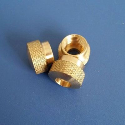 Serviço de micro-máquinação de brochagem de precisão de torno CNC para peças de latão de aço