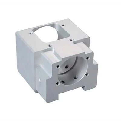 Peças de usinagem CNC de estampação de chapas de metal personalizadas com capacidade de fundição de precisão